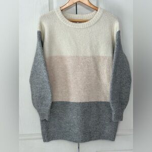 Skies Are‎ Blue Oversized Sleeves Crew Neck Sweater Size Medium Gray Pink Cream